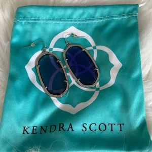 Like new! Kendra Scott Drop Earrings